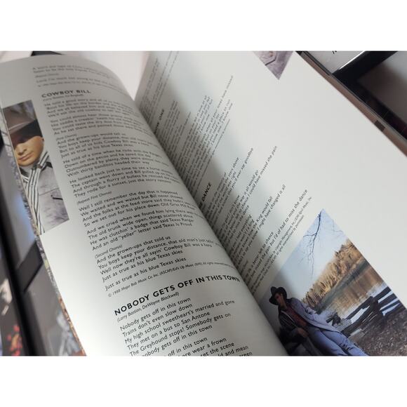 1998 Garth Brooks CD's The Ultimate Collection (CDs Like New) - Picture 15 of 16